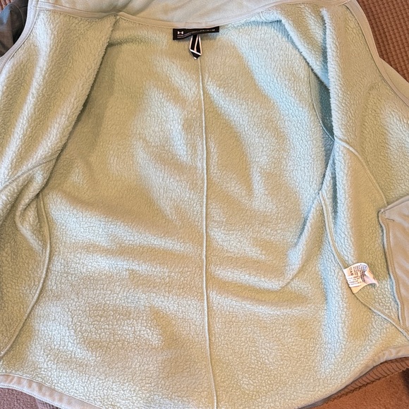 Women’s Under Armour Ski Jacket - Picture 3 of 5